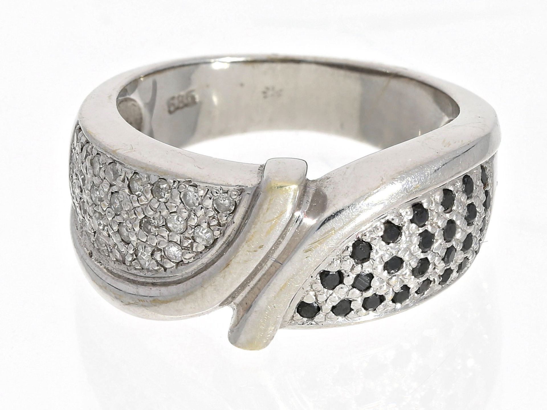 Ring: solider, weißgoldener Diamantring, 14KCa. Ø18mm, RG57, ca. 8,2g, 14K Weißgold, schauseitig ca.