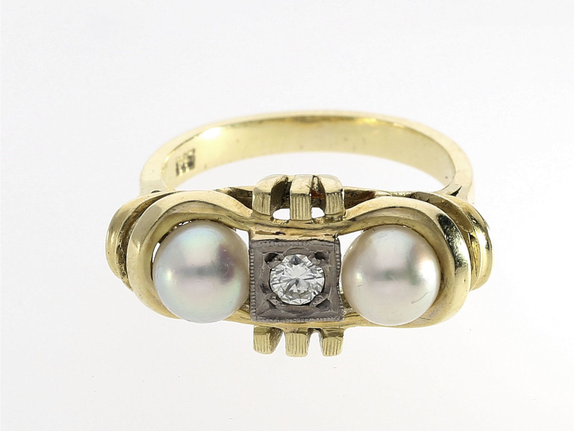 Ring: ausgefallener alter Goldschmiedering mit Perlen und BrillantCa. Ø17mm, RG53, ca. 5,5g, 14K
