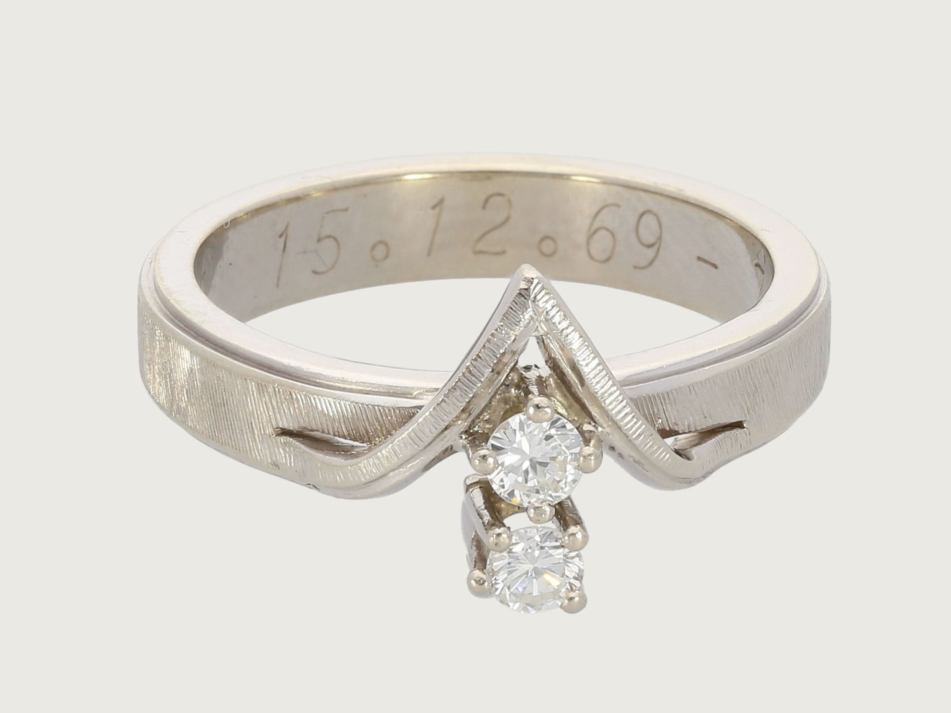 Ring: 14K weißgoldener Brillantring, ca. 0,13ctCa. Ø15,5mm, RG49, ca. 4,1g, 14K Weißgold, solide, - Bild 2 aus 2