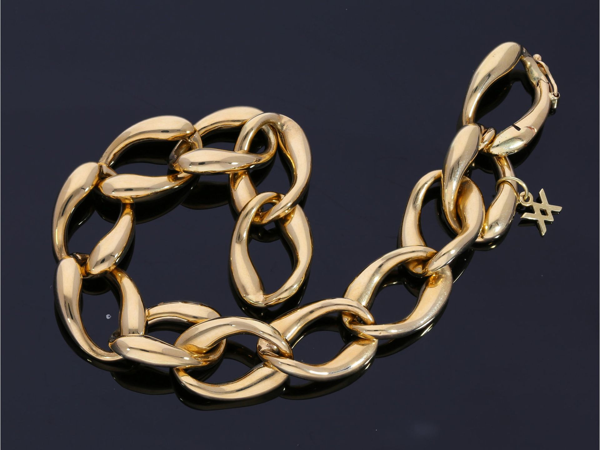 Armband: neuwertiges und modernes GoldschmiedearmbandCa. 20,5cm lang, ca. 14mm breit, ca. 19,7g, 14K