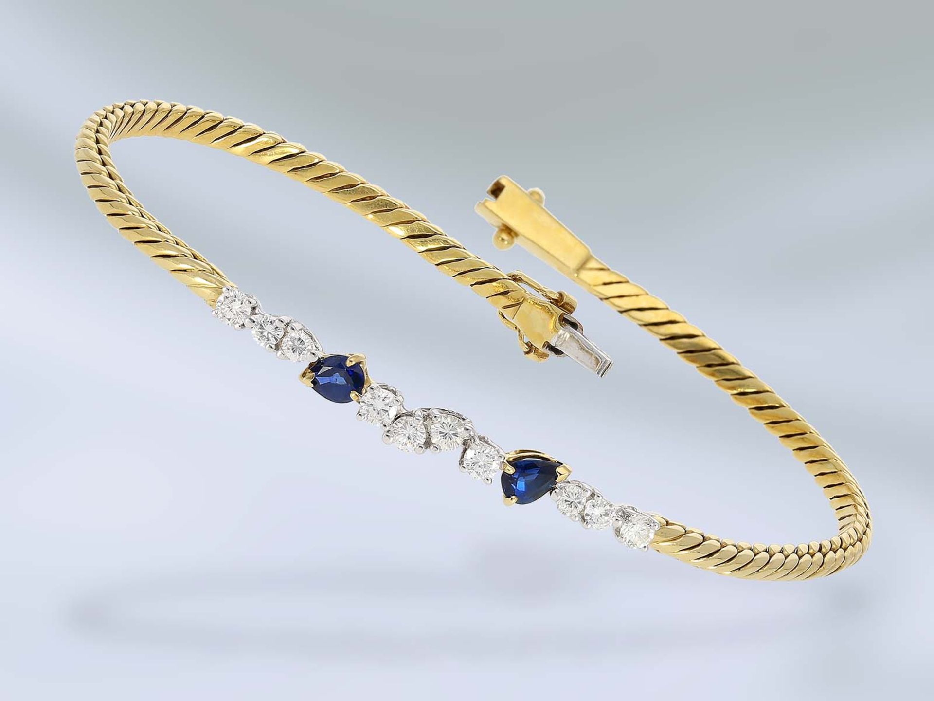 Armband: äußerst feines und hochwertiges Saphir/Brillant-Goldschmiedearmband, ca. 1ctCa. 17,5cm