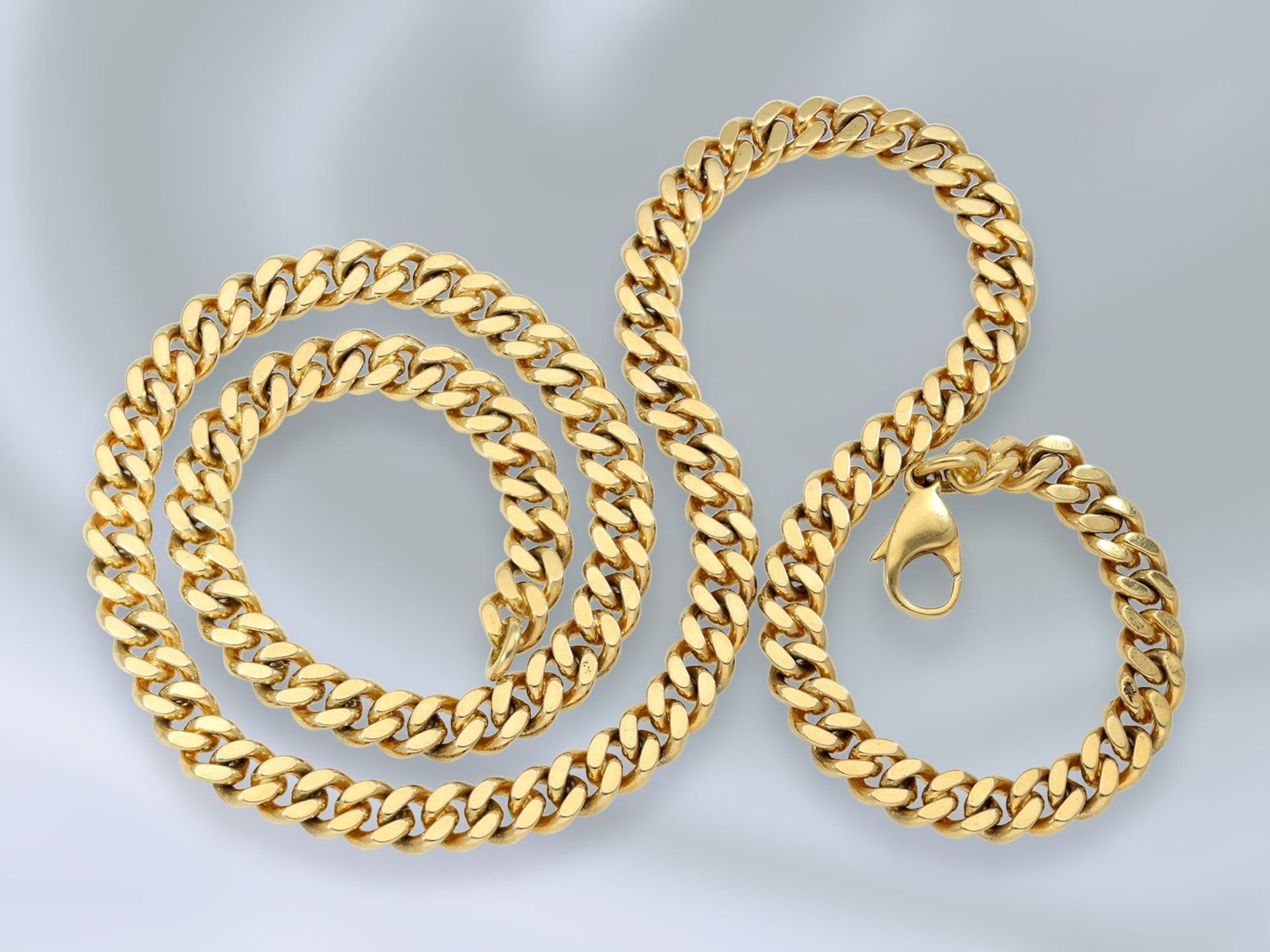 Kette/Collier: sehr schwere und lange Goldkette im Flachpanzer-Muster, äußerst massive Qualität,