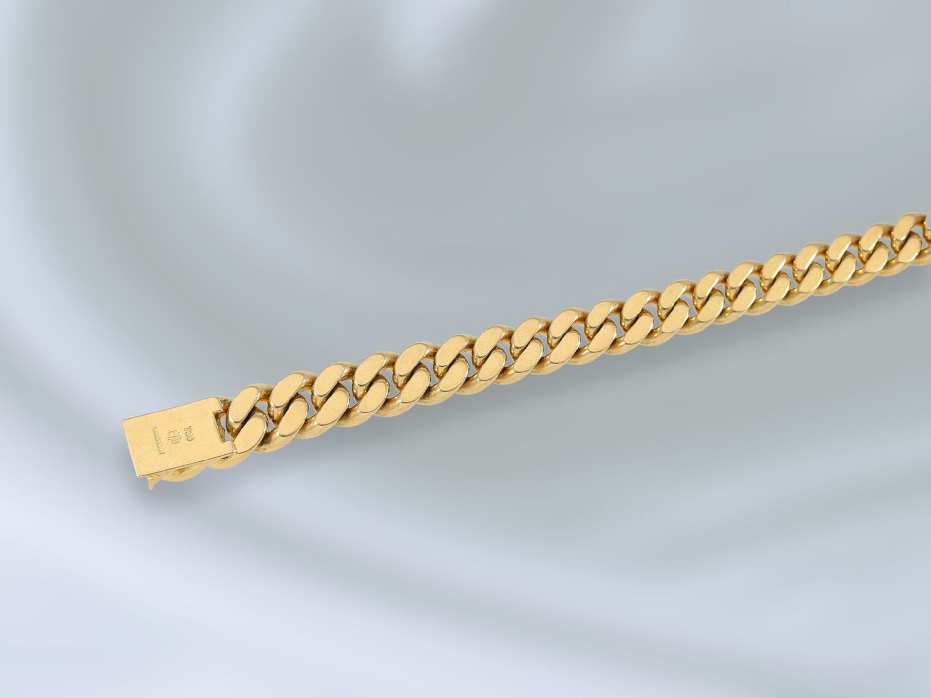 Armband: sehr massive Goldschmiedearbeit, bez. Handarbeit, 18K GoldCa. 23cm lang, ca. 68,2g, 18K - Bild 2 aus 2