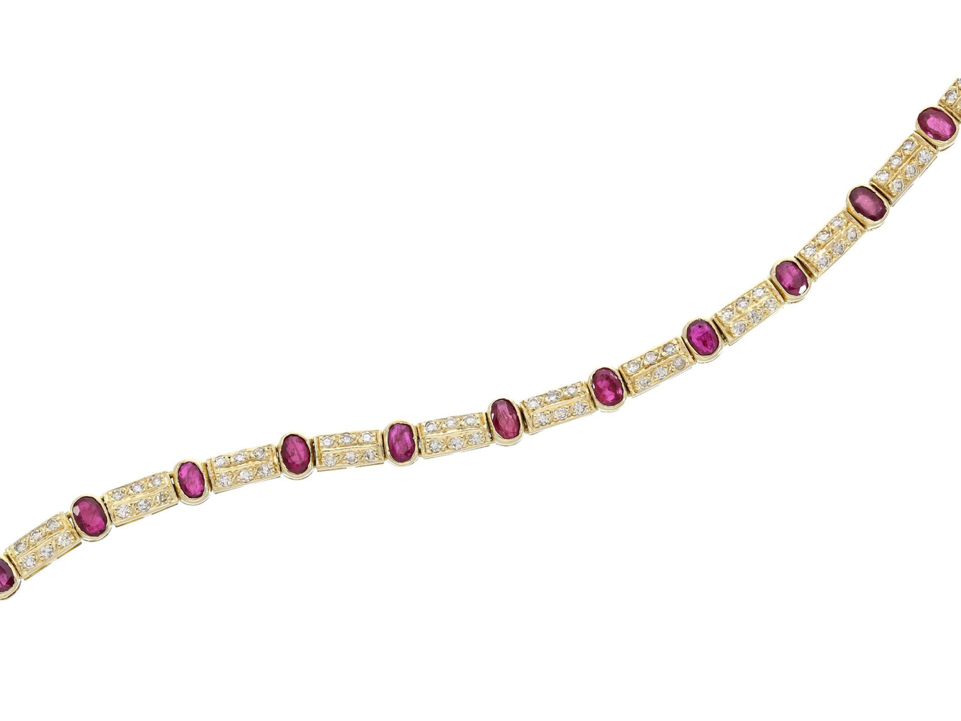 Armband: sehr hochfeines Rubin/Diamant-Goldschmiedearmband, ca.7ctCa. 18cm lang, ca. 14,8g, 18K