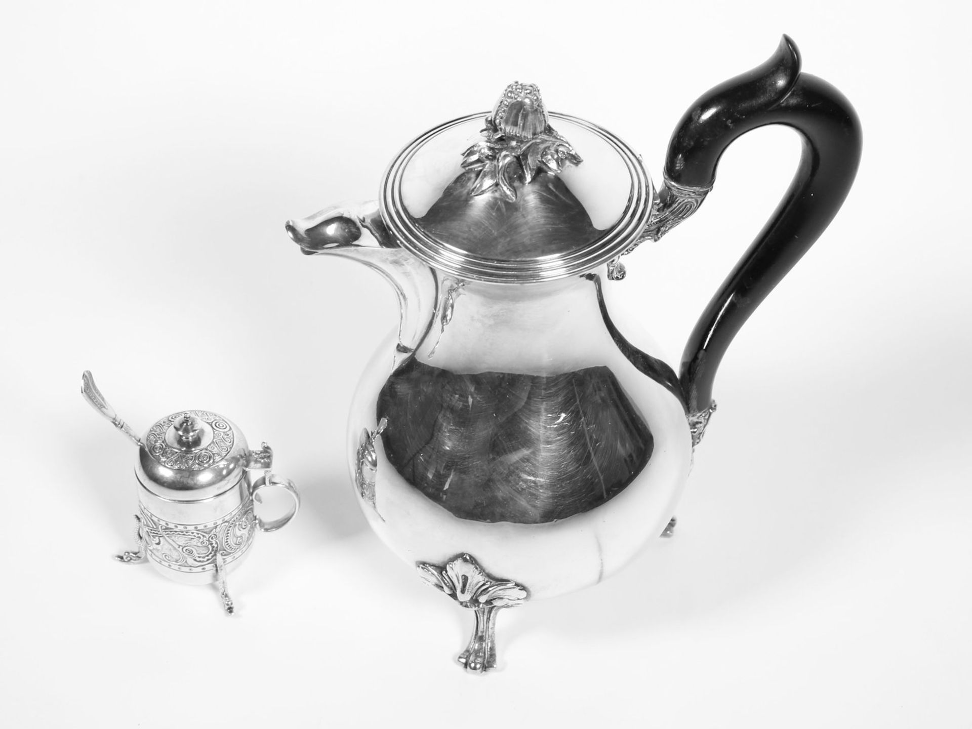 Kanne/Zuckerdose: antike Kaffeekanne - silver plated, dazu dekorativ verzierte silberne