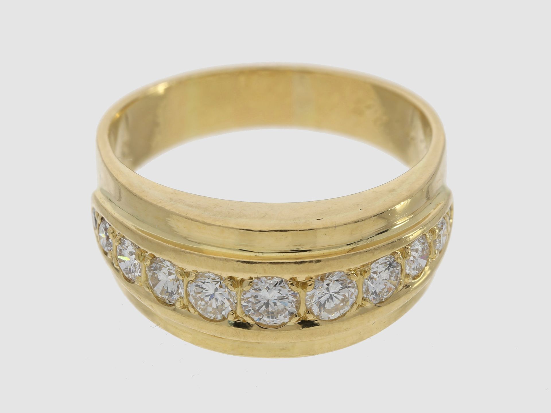 Ring: geschmackvoller Brillantring aus 18K Gold, Brillanten von ca. 0,8ctCa. Ø19,5mm, RG61, ca. 9,