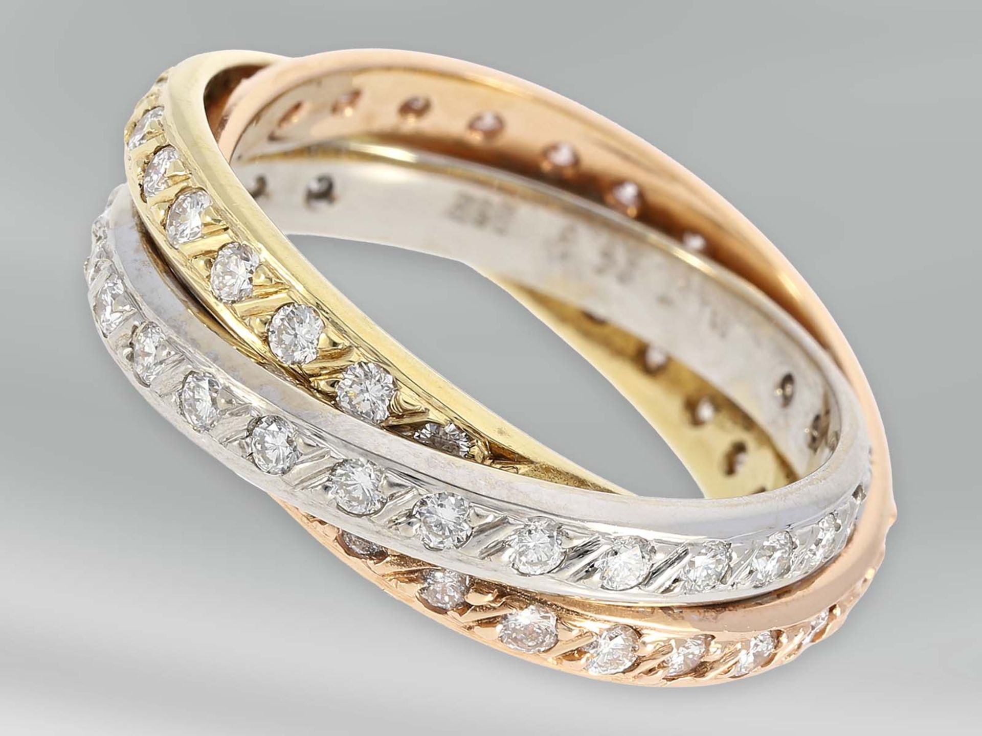 Ring: moderner und hochwertig gefertigter Tricolor-Brillant/Goldschmiedering, Brillanten von 1,