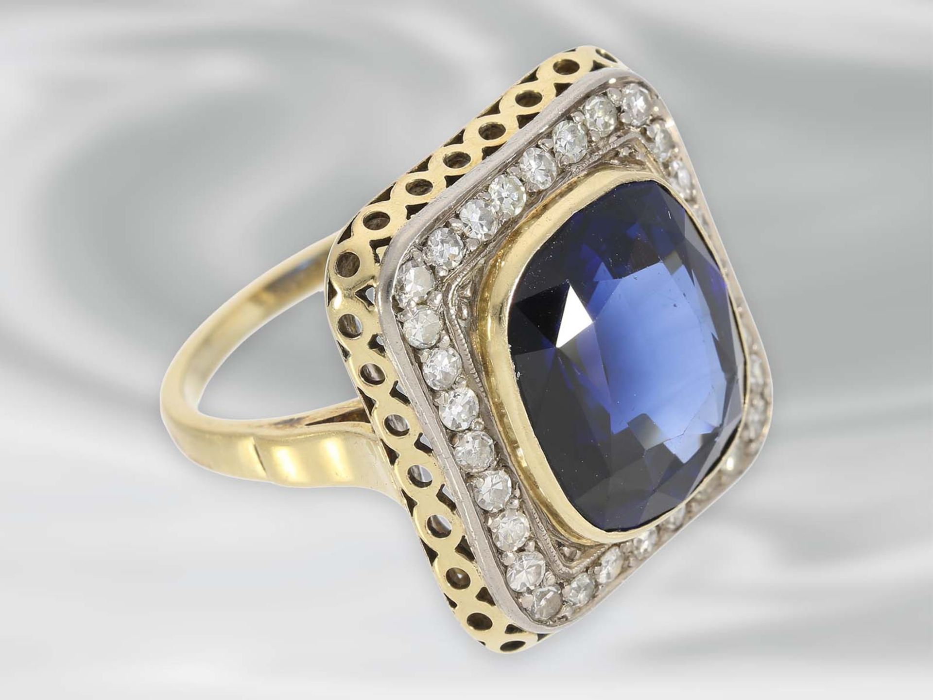 Ring: großer dekorativer Ring mit Diamanten und blauem Farbstein, 14K Gold, möglicherweise aus der - Image 2 of 4