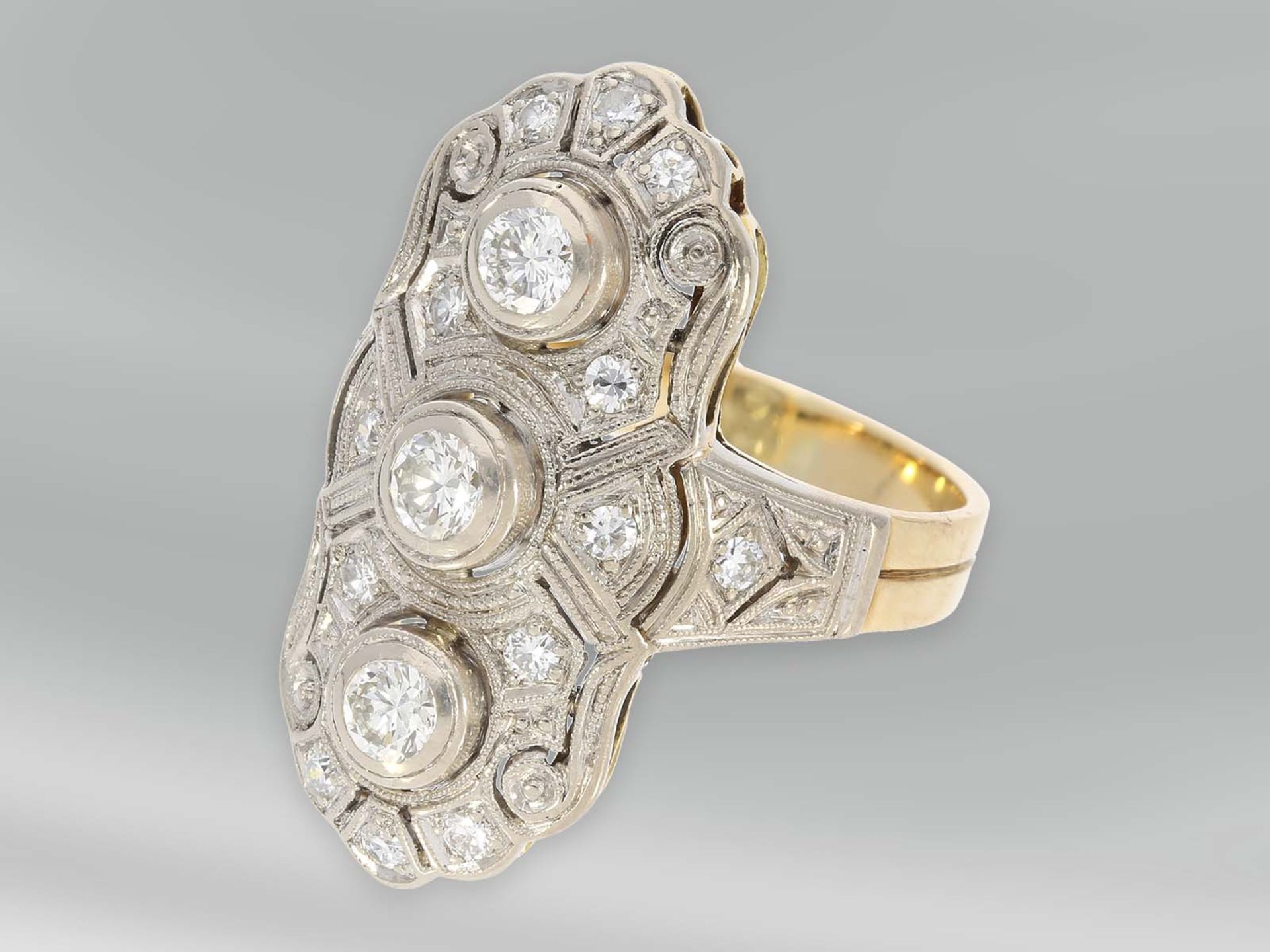 Ring: feiner und dekorativer Art déco Brillantring, ca. 0,45ctCa. Ø18mm, RG56, ca. 8,3g, 14K Gold, - Bild 2 aus 3