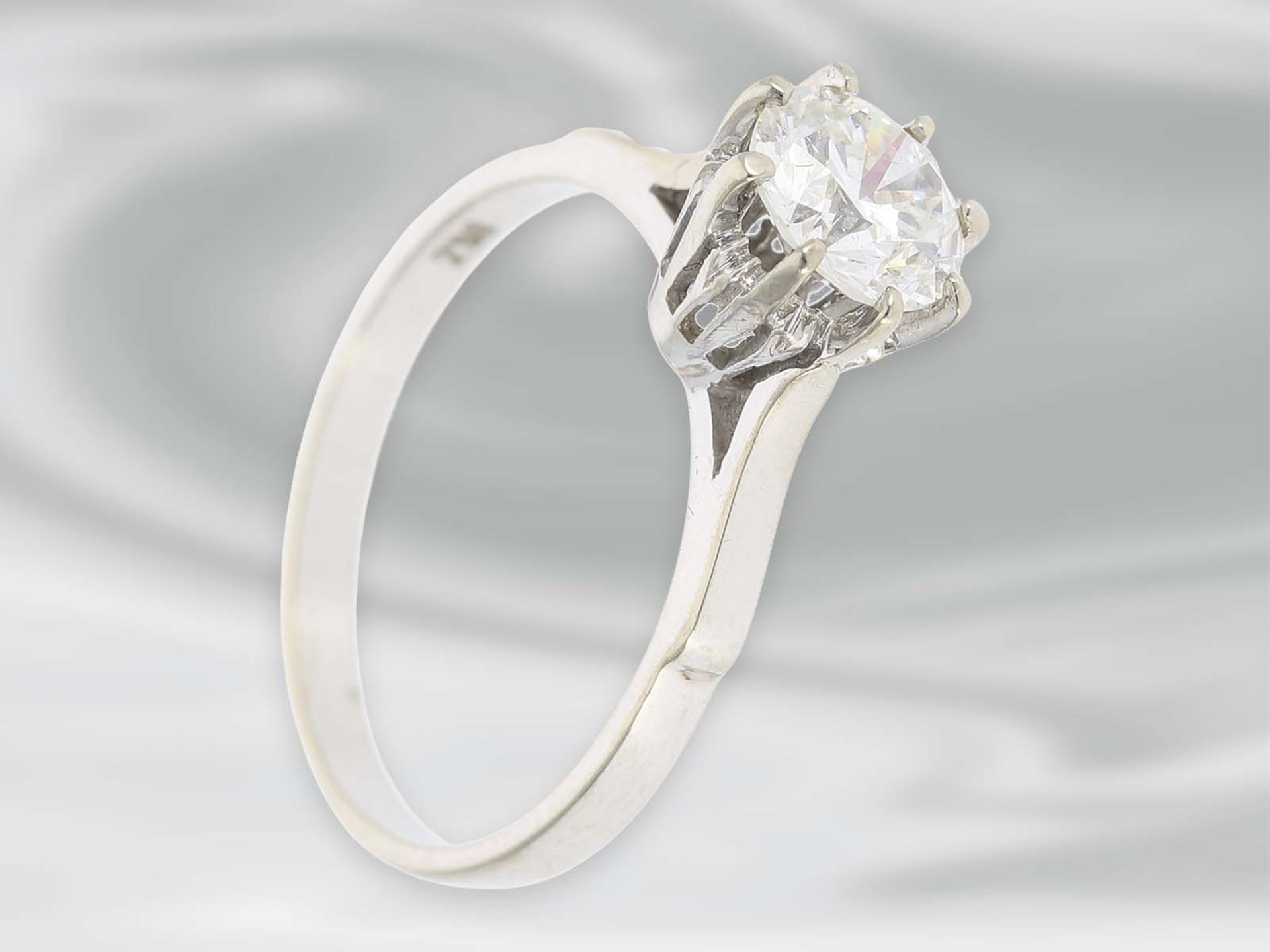 Ring: feiner vintage Solitär/Brillantring, ca. 1ct, 18K WeißgoldCa. Ø17mm, RG54, ca. 2,6g, 18K - Bild 3 aus 3