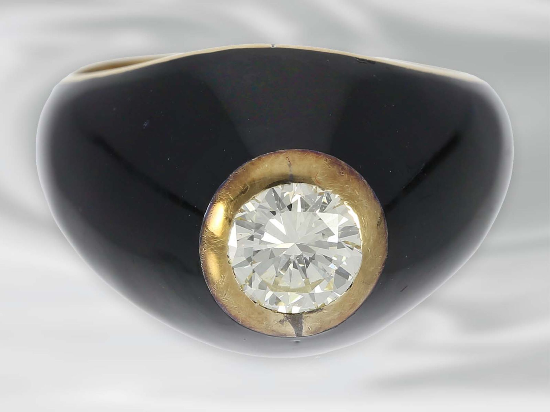 Ring: einzigartiger emaillierter vintage Gelbgoldring mit einem Brillant von ca. 0,62ct, 14K GoldCa. - Bild 3 aus 3