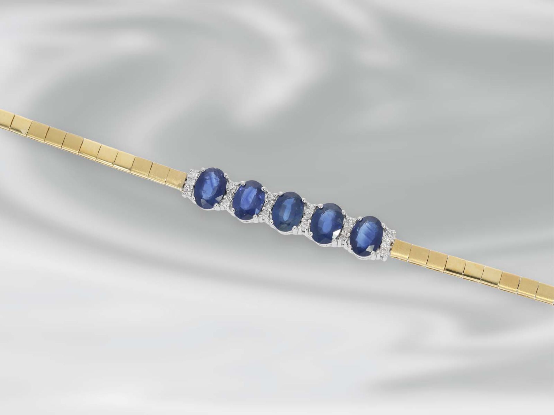 Kette/Collier/Armband/Ring: sehr attraktives und nahezu neuwertig erhaltenes Schmuckset mit Saphiren - Bild 2 aus 5