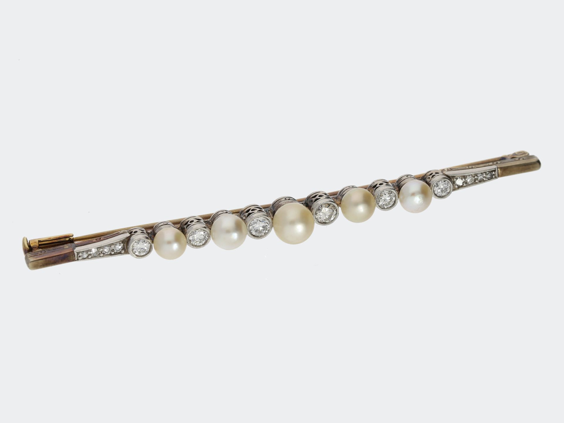 Brosche/Nadel: sehr schöne antike Brosche mit Perlen und Diamanten, ca. 0,35ct, 14K GelbgoldCa. 68,