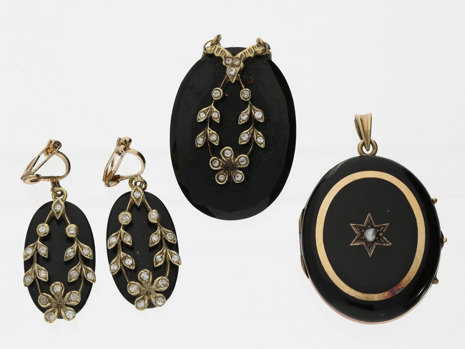 Brosche/Medaillon/Ohrclips: dekoratives Onyx-Schmuckset mit Diamanten1. Medaillon ca. 47 x 30mm, ca.