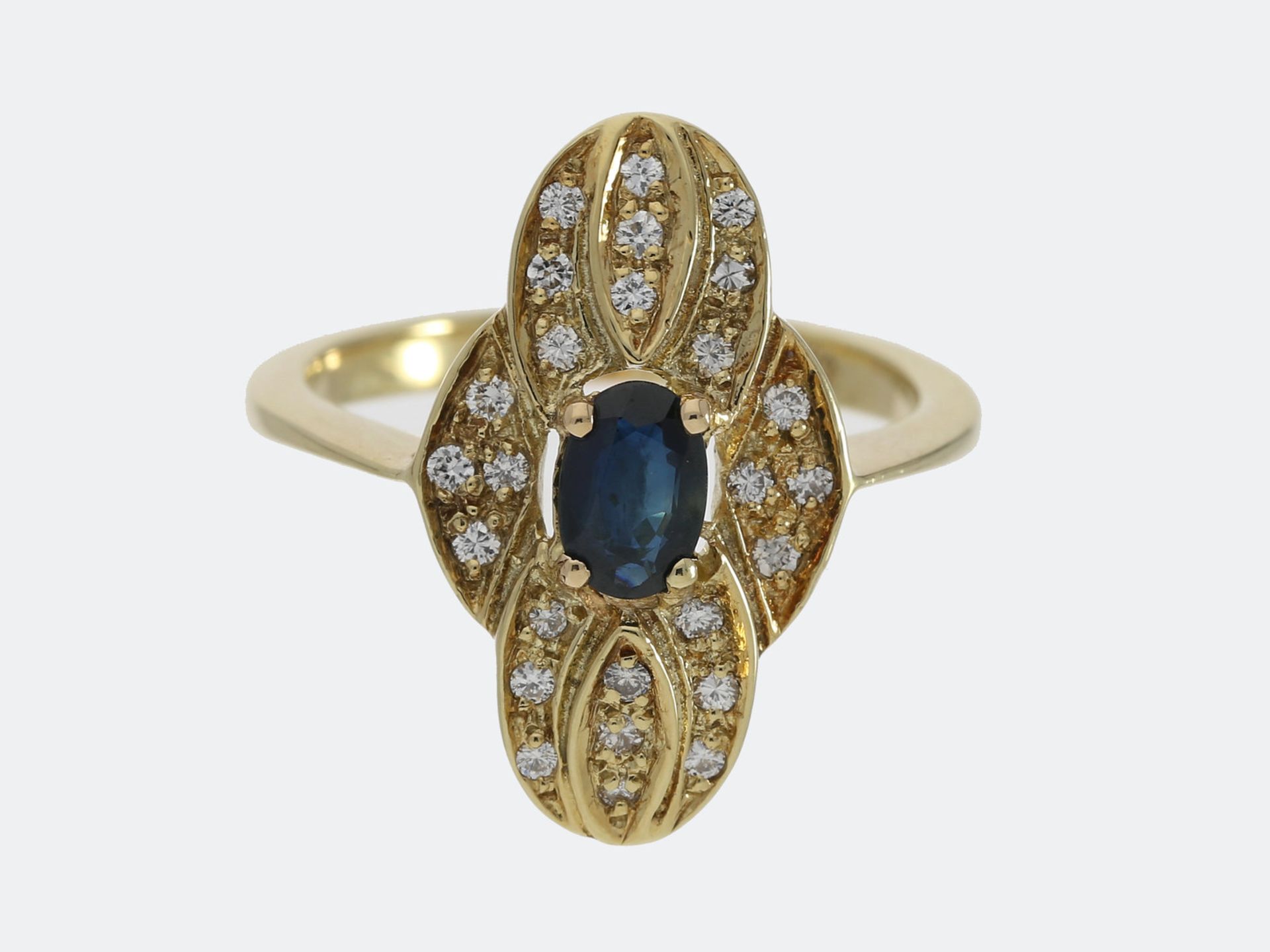 Ring: dekorativer vintage Ring mit Saphir und Brillanten, 14K GelbgoldCa. Ø17,5mm, RG54, Ringkopf