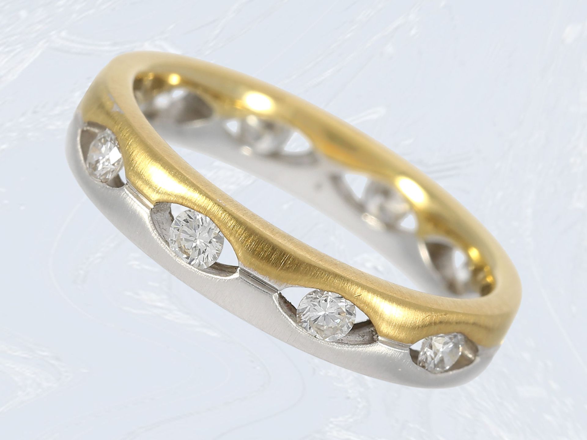Ring: schöner und ausgefallener neuwertiger Brillant/Memoirering, 0,55ct, 18K BicolorCa. Ø16,5mm,