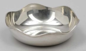 Schale / Blow800er Silber. Punzen: Herst.-Marke, 800. D. 17 cm. Gew.: 220 g.