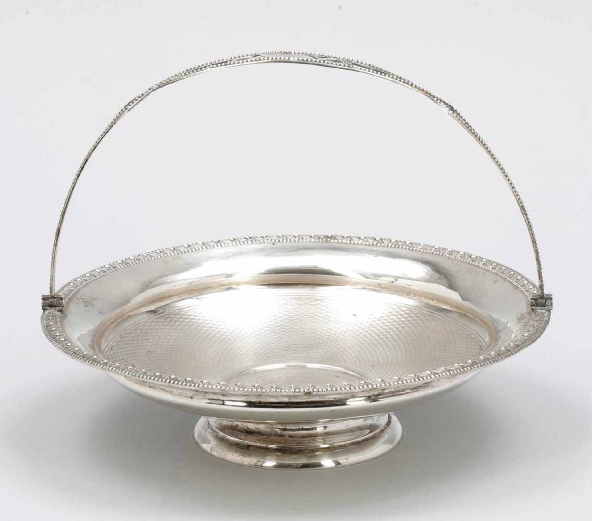 Biedermeier HenkelschaleSy & Wagner/ Berlin, 1850/60. 812,6er Silber. Punzen: Herst.-Marke, 13. H.