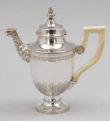 Kaffeekanne im Empire-Stil / Coffee PotFrankreich, um 1890. 950er Silber. Punzen: Herst.-Marke,