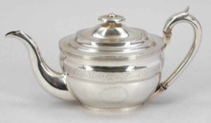 Teekanne / Tea PotEdinburgh/England, um 1805/06. 925er Silber. Punzen: Herst.-Marke, Stadt- und