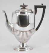 Kaffeekanne im Queen Anne-Stil / Coffee PotSheffield/England, um 1902/03. 925er Silber. Punzen: