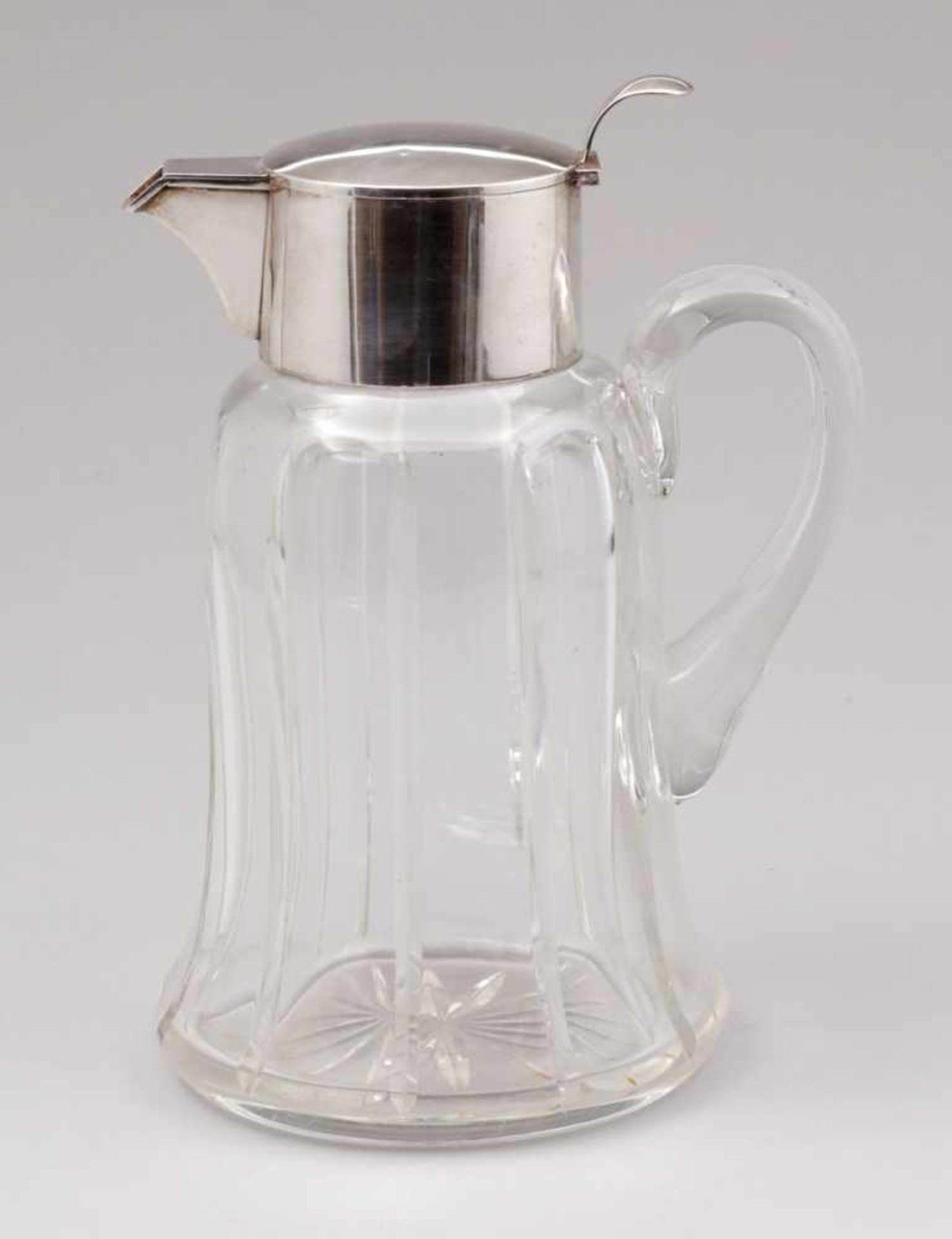 Art Deco KaraffeAdolf Mogler/Heilbronn, um 1920. 800er Silber. Glas. Punzen: Herst.-Marke, 800,