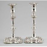 Paar Tafelleuchter / Pair of candle sticksSheffield/England, um 1835/36. 925er Silber. Punzen: