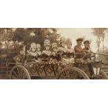 Carl Wiederhold1863 Hannover - 1961 Bückeburg - "Wagen mit Brautjungfern" - Öl/Pappe. 43,5 x 88,7