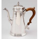 Kaffeekanne / Coffee PotRichard Gurney & Co/London/England, um 1740/41. 925er Silber. Punzen: