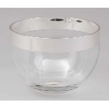 Obstschale / BowlSilber. Glas. H. 15,5 cm. D. 22 cm. Der Glaskorpus ist mit einer Silberschicht