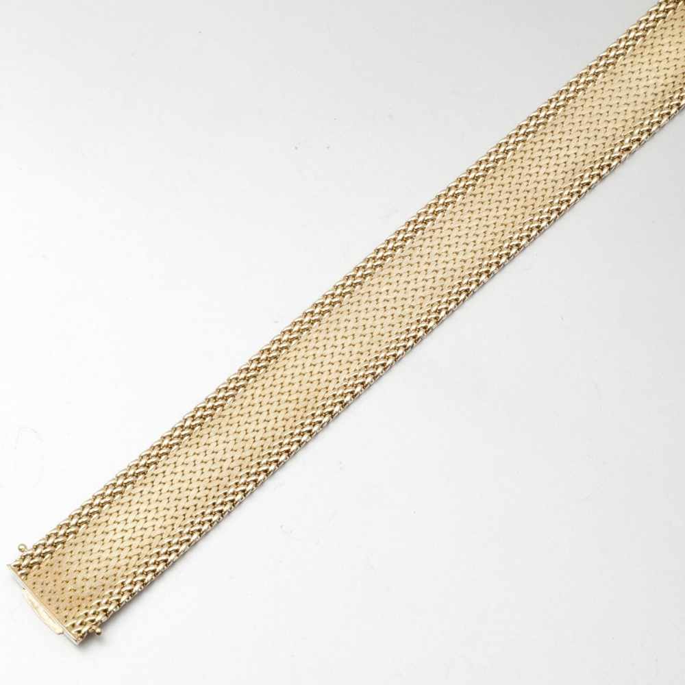 Breites Goldarmband - Gliederarmband mit Mattierung585/- Gelbgold, gestemp. Gewicht: 74,4g. L.19 cm. - Image 2 of 2