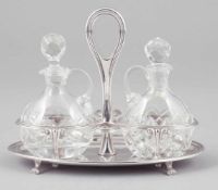 Menage800er Silber. Punzen: Herst.-Marke, 800. 18 x 22 x 13,8 cm. Gew.: 320 g (ohne Glas).