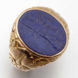 Herrenring mit freiem Siegelfeld585/- Gelbgold, ungestempelt. Gewicht: 34,2g. Lapislazuli im Oval (