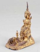 BuddhaThailand, Bangkok Periode - "Ratanakosin-Stil " - Bronze. Vergoldet. H. 17 cm. Eine Legende