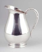 Art Deco Wasserkrug925er Silber. Punzen: Herst.-Marke, Sterling. H. 22 cm. Gew.: 636 g.