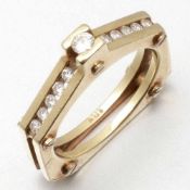 Ring in eckiger Form585/-Gelbgold, gestempelt. Gewicht: 6,9g. 11 Brillanten. verschraubt.