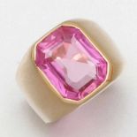 Siegel-Ring585/- Roségold, ungestempelt, geprüft. Gewicht: 14,2g. Punzierung: K.K. Farbiger Stein im