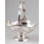 Henkelschale925er Silber. Punzen: Sterling. 30 x 24,5 x 20,5 cm. Gew.: 426 g.