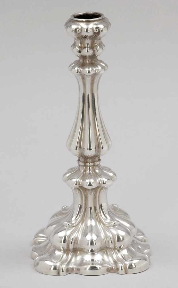 Biedermeier-Tafelleuchter / Candle StickJohann Martin Schott/Frankfurt, um 1840/50. 812,5er