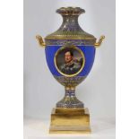 Münchener Vase mit dem Porträt Friedrich Wilhelm III.Königliche Porzellan Manufaktur (KPM), Berlin