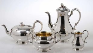 4tlg. Kaffee- und Teeservice mit Etrog / Coffee and Tea PotLondon/England, um 1863/64. 925er Silber.