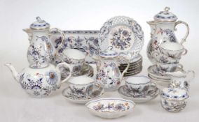 31tlg. Kaffeeservice mit 1 TeekanneStaatliche Porzellan Manufaktur, Meissen 1924-1955. -