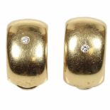 Paar Ohrstecker/Creolen mit Brillanten750/- Gelbgold, gestempelt. Gewicht: 12,7 g. 2 Brillanten zus.