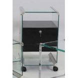 Container mit SchubladenGallotti & Radice/Italien. Chrom. Glas. 75 x 47 x 50 cm.- - -22.00 % buyer's