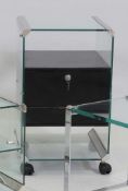 Container mit SchubladenGallotti & Radice/Italien. Chrom. Glas. 75 x 47 x 50 cm.- - -22.00 % buyer's