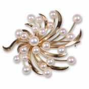 Große Perlenbrosche585/- Roségold, gestempelt. Gewicht: 15,8 g. Punze: K.T. 23 Perlen (D. 0,43 - 0,