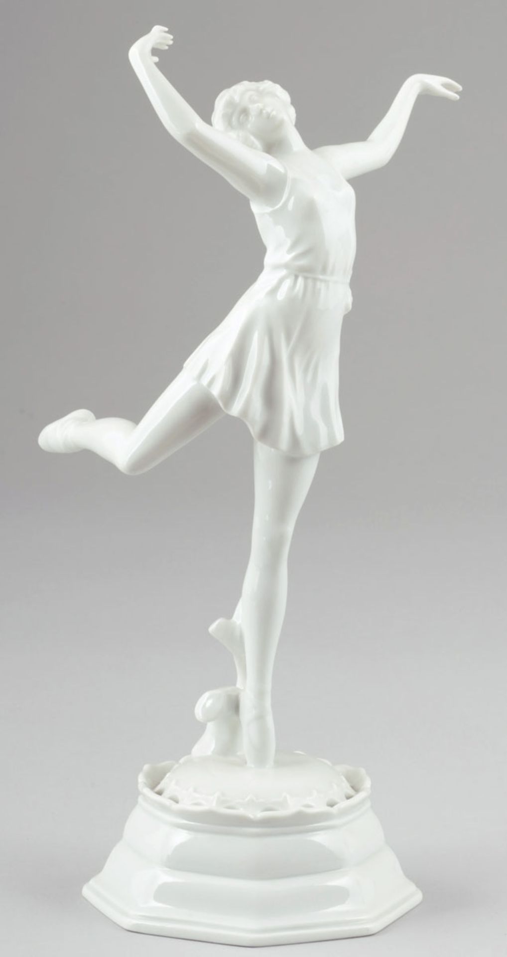 Figur Frühling - Girl in TanzposePhilipp Rosenthal & Co., Kunstabteilung Bahnhof-Selb 1921/1922.