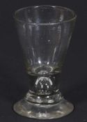 Schnapsglas mit gestuftem SockelLauenstein, Mitte 18. Jh. Farbloses Glas. Schaft mit