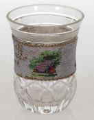 Becherglas mit aufgezogener GlasperlenmanschetteWohl Neuwelt, um 1830. - Gott erhalte dich -
