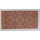 TeppichHannover, Ende 19. Jahrhundert. Baumwolle. 173 x 85. Kl. Besch. Symmetrische Musterung mit